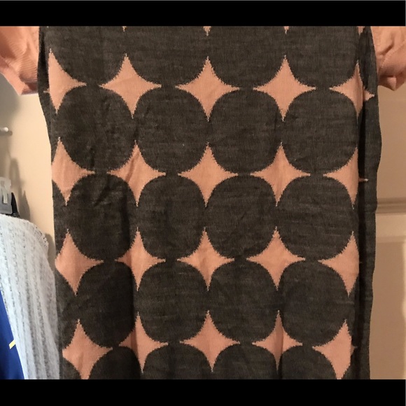 Thr Limited pink w/ gray dots short sleeve sweater - Picture 6 of 15